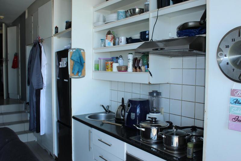 1 Bedroom Property for Sale in Goodwood Central Western Cape